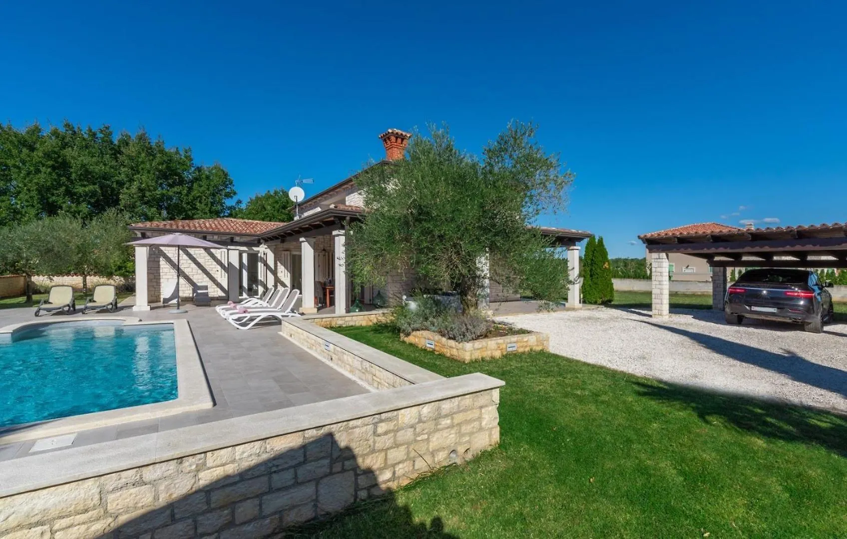 Villa Mali Raj Zikovici