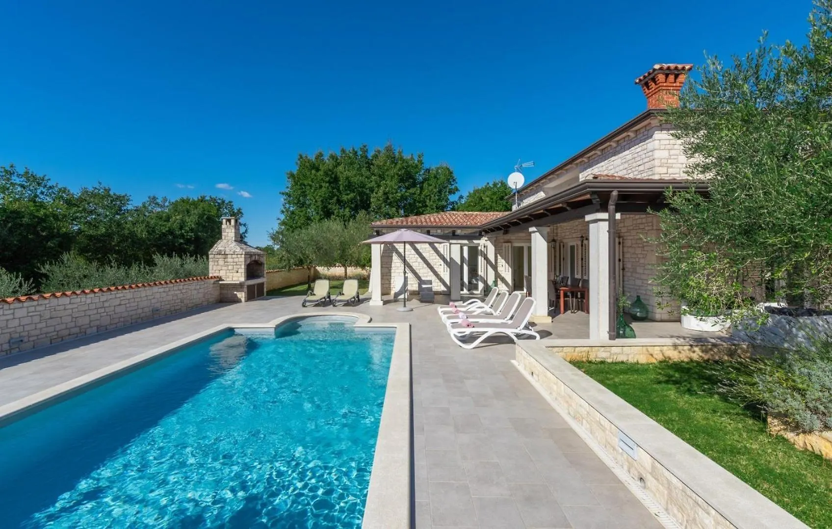 Villa Mali Raj Zikovici