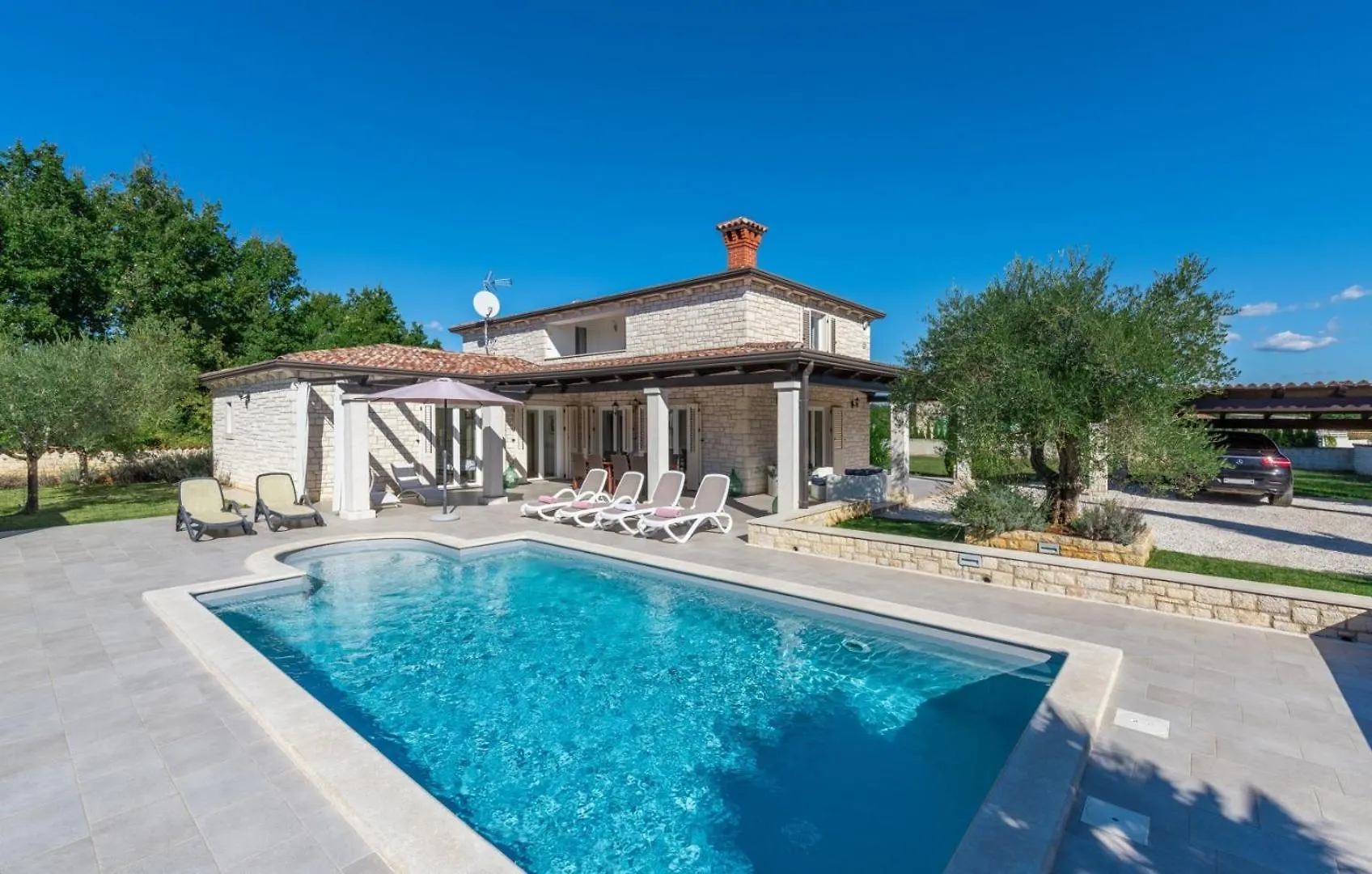 Villa Mali Raj Zikovici